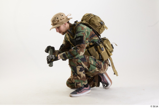 Weston Good Seal Gunner Kneeling kneeling whole body 0002.jpg